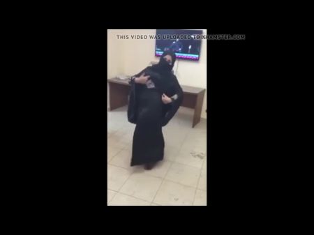 Hot Booty Bang-out , Algerian Women In Hijabs 2020 Part Trio