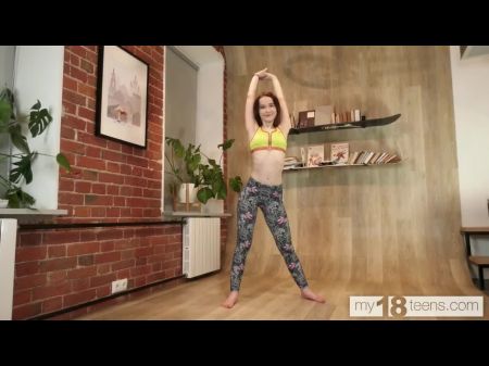 Bombshell Plum Stretches Her Legs Wide And Deeply St