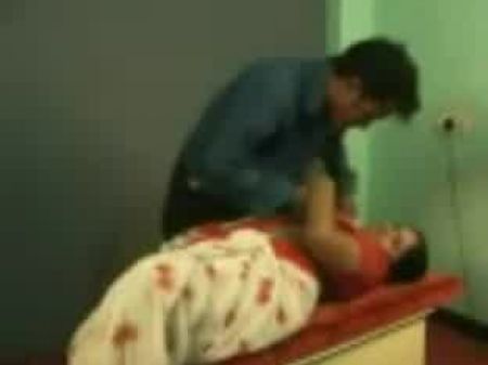 Tía India Que Tiene Sexo En El Lugar De Trabajo 