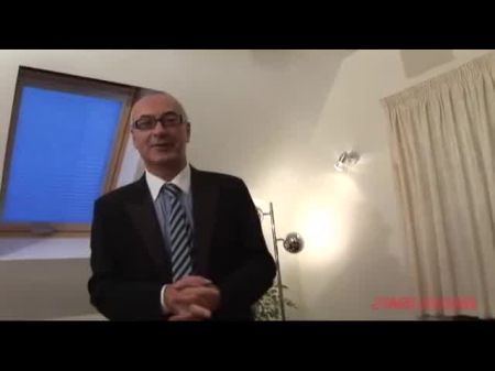 渔网淫荡荡妇说她永远不会戒烟