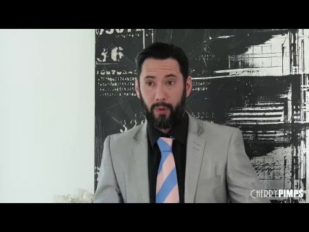 Big Tits Blonde Maid Bridgette B تنظف ديك رئيسها بعد أن يشكو من عملها 