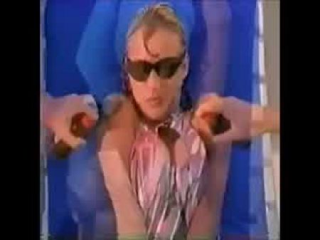 Julie K Smith Se Engrasa 