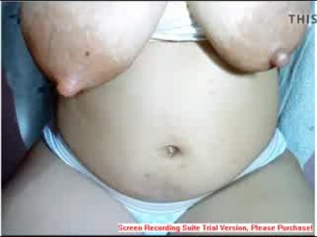 Hot Saggy Asian Lactating Tit Webcam Acción Amo Los Pezones 