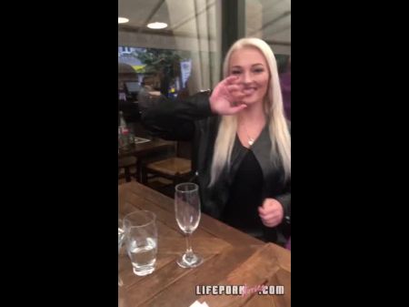 美丽的格拉米诺女孩骑我的家伙