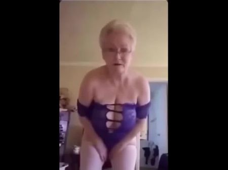 Sexy Grany will gefickt werden 