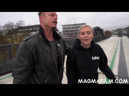 紧张的体育馆喜欢速度敲打