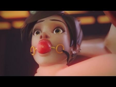 Brigitte steckt Tracer in die Maschine 