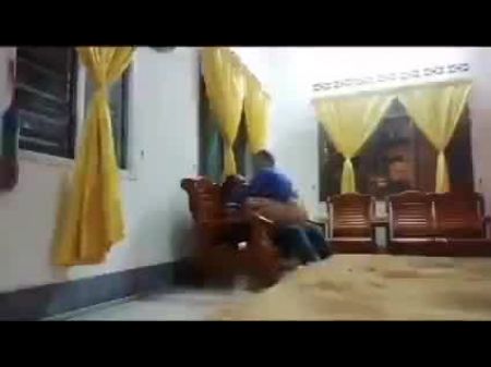 Skandal Bejat Bu Camat Montok & Bawahan Di Ruang Kerja
