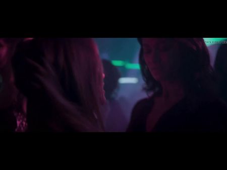 电影《哨兵》中的热女同性恋动作中的Olga Kurylenko 