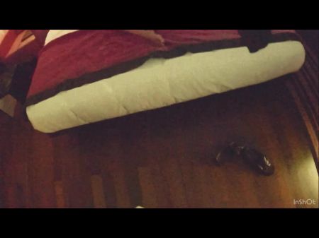 4k Pov - The Hotel Maid Came Into The Room And Spotted Me Naked , She Asked Me To Suck Her Pussy !