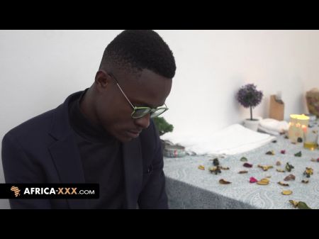 Diva在非洲做最好的油性按摩