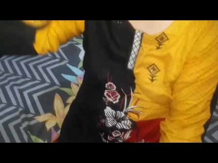 Desi Queen Bhabhi ne AJ FARMAYSH KE DEVER SE ICECREAM KHANAY KI HOT DESI BHABHI E DEVER SEXO HINDI ÁUDIO CLARO, DESI INDIANO 