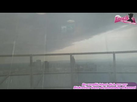 Deutsch junges Paar macht öffentlich Sex auf Toilette POV Amateur 