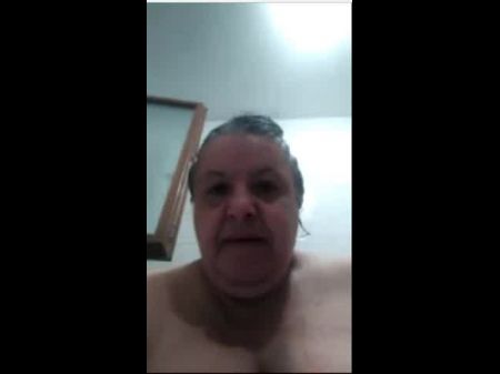 SSBBW MILF TOSCANA SI FA LA DOCCIA 