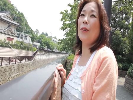五十和60位仍然活跃，一个不担心怀孕的姨妈享受愉悦