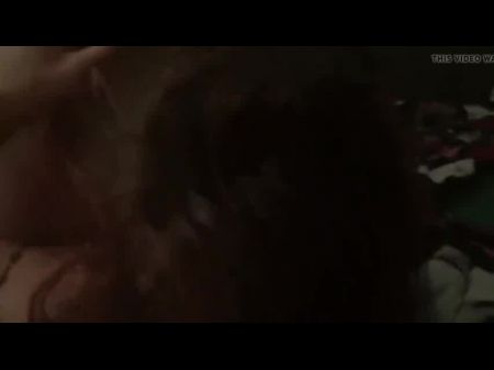 Mãe gostosa adora soprar e pede porra 