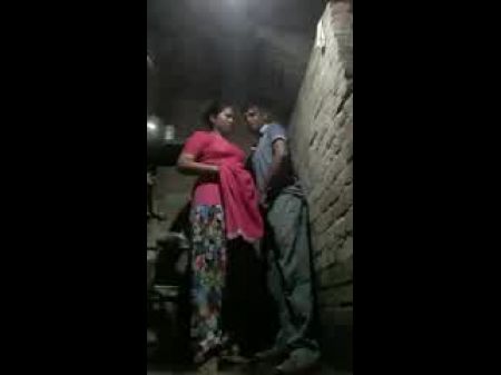 Desi Couple Chudai In Bathroom