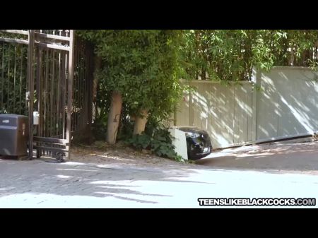 esposa jovem cuckolds pobre marido com mega hung bbc stud 