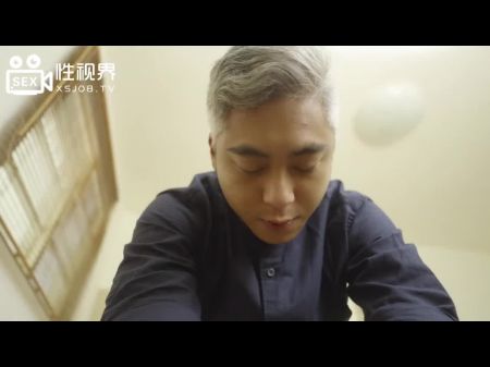 石油按摩大师知道如何使她的喷气和暨硬