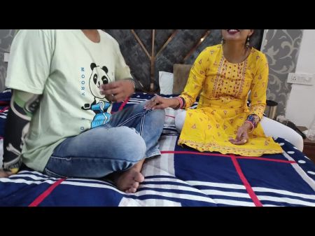 خطوة هندية خسر شقيق في مقص الورق الصخري وأقنعت بالممارسة مع أخت الخطوة في الفيديو الصوتي الهندية 