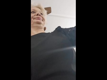 I Get Penetrated In The Office By My Intern I Warmth Him Up And He Fucks Me Like A Great Mummy