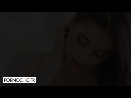 لحظة حسية مع Liya Silver الجميلة 