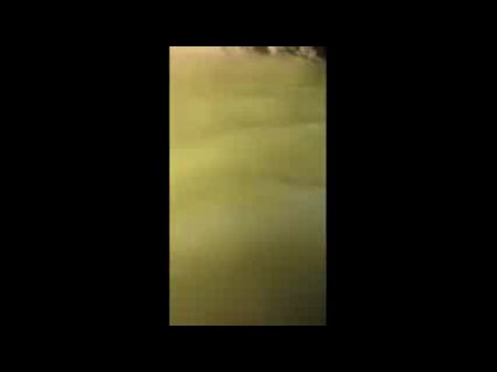 Mamãe com o menino na floresta - esperma no rosto 