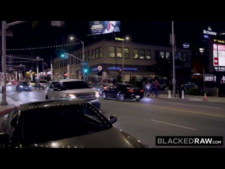 مارس الجنس بواسطة أسود كبير Titted Hottie Fucks BBC بينما BF هو بعيدا 