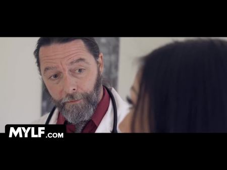 Analmom - Bodacious Mummy Lets The Wonderful Doctor To Examine Her Huge Rump And Go All The Way