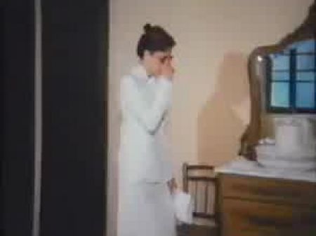 البروفيسورسا الشبقية. (فيلم إيطالي كامل) 