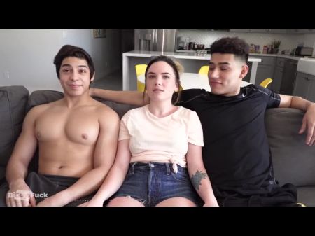 Monica toma dos pasteles de carne latina y se hace esmalte con semen 