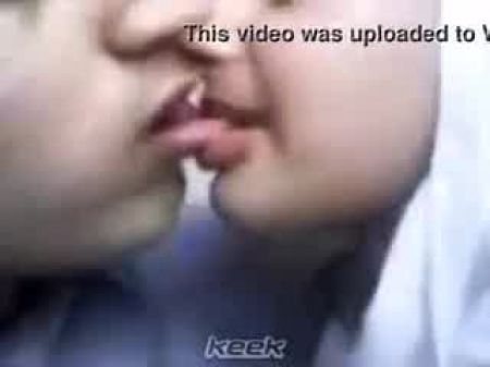 Egyptian Mega-bitch Kisses