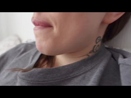 Eu peguei minha irmã steding se masturbando e a fodi na bunda 