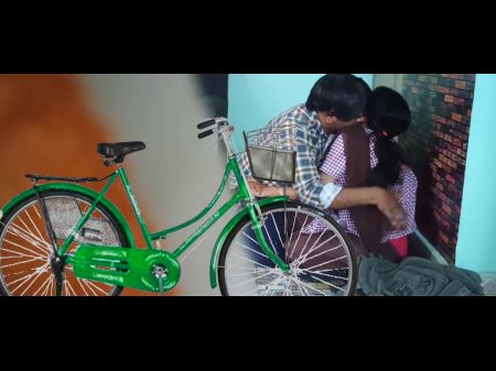 Superb Indian School Lovers Enjoying Hook-up In Winter Hook-up