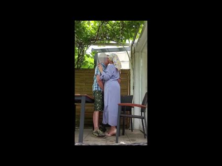 我的穆斯林女友爱我的公鸡和我的精子，正在欺骗她的丈夫