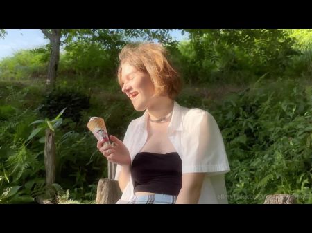 alimentado con un joven helado de ninfo y polla 