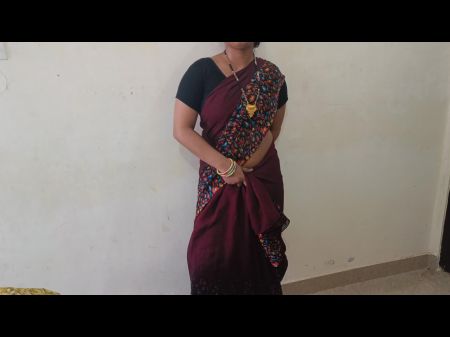 A nova dona de casa de casada do Indian Desi, indiana, era marido e família e que se divertem plenamente com Dever em Clear Hindi Audio 