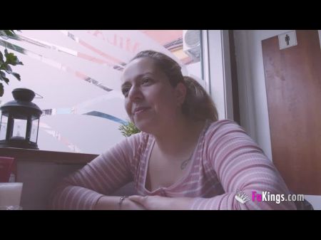 Chubby Spanische Mama Ist Verzweifelt Nach Treffen Und Verdammten Neuen Jungs 