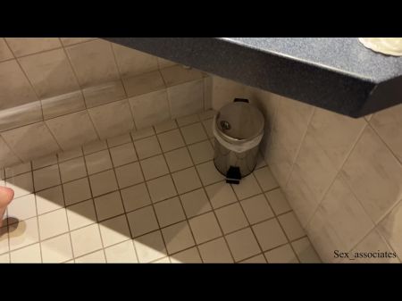 \Seu pau acabou de deslizar para Ma idiota ??? É tão inapropriado. Eu sou sua madrasta\ e filho compartilham uma cama em um hotel 