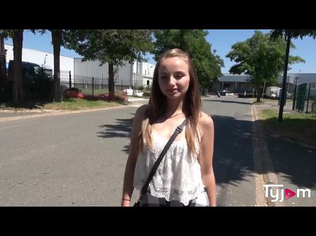 Big Culo Petite Girl Lady Bug con un sexo anal caliente en la mesa de billar 