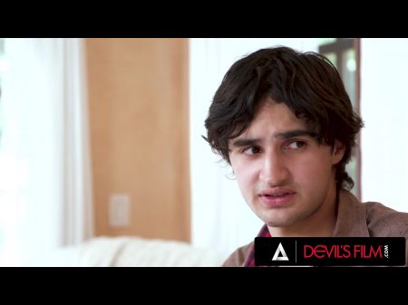 زوجة الأب المفلس الساخنة الملاعين ربيبها في بوف وهي برية 