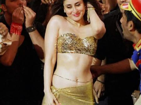 Kareena Kapoor Wank Off Challenge . (with Moan)