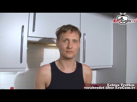 学生家伙认识德国成熟的家庭主妇和他妈的