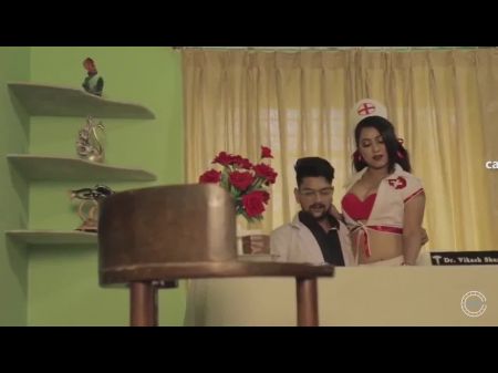 Enfermera del Hospital de Sexo y médicos follando paciente en hindi 