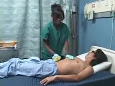 Sri Lankan Dude Screws Dark Gal In Health Center
