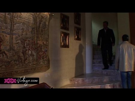 Anal Tour To The Museum