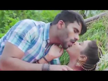 Khet Me Kari Bhabhi Ki Chudai