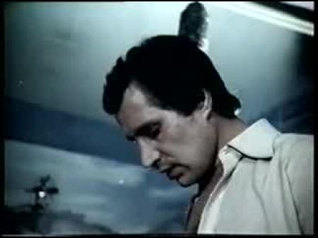 Griego Porno Vale Tin Dipli Tarifa Oi Gomenes Toy Renti (1984) 