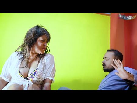 Fake Holder Gonzo Penetrate With A Village Lady ( Muddy Hindi Talk )