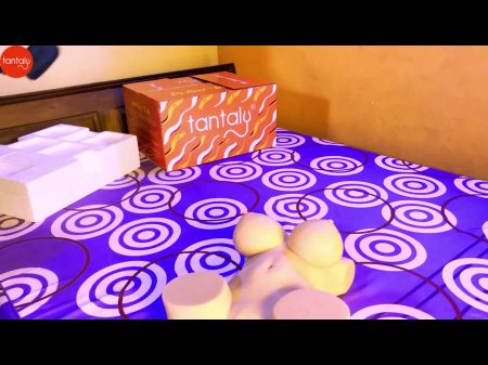 男友惊喜Desi Tamil离婚摩洛伊斯兰解放阵线给出了一个诱人的性爱洋娃娃